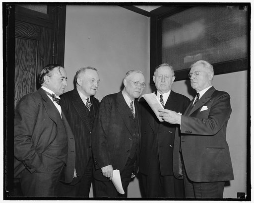 A.F. of L. Council meets to consider truce with C.I.O. Washington, D.C., Following a surprising speech over radio networks last night by John L. Lewis, the Executive Council of the American Federation of Labor met this afternoon to consider peace proposals to settle differences between the Congress 