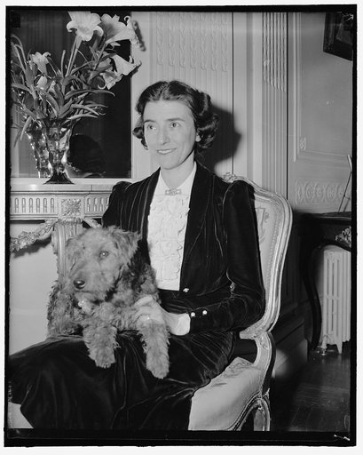 Wife of Czechoslovakian Minister. Washington, D.C., April 3. A New Informal Picture of Mrs. Vladimir Hurban, wife of the Minister from Czechoslovakia. 4-3-39