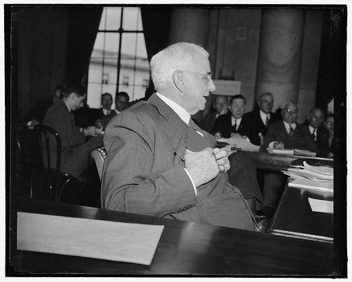 Senate Interstate Commerce Committee opens hearings today on transportation. Washington, D.C., April 3. The Senate Interstate Commerce Committee got off today for a series of hearings on public transportation problems, but the news value was considerably overshadowed by the appearance of Robert Mont