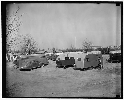 President Roosevelt's sees doom of trailer families in this country. Washington, D.C., March 29. Scenes like this at the Washington trailer camp, within a stone's throw of the Washington Monument, will soon be a thing of the past, was the belief President Roosevelt expressed to reporters at his pres