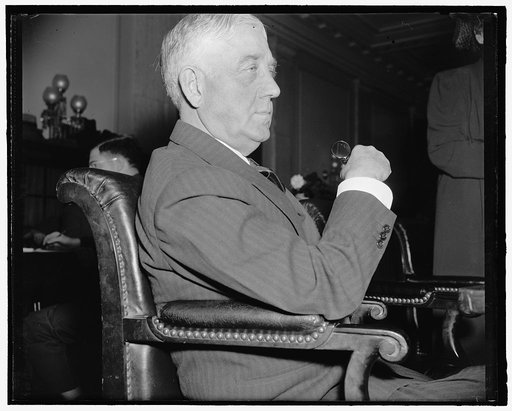 Maine Senator. Washington, D.C., April 4. A new informal picture of Senator Wallace H. White, Jr., republican of Maine. 4-4- 39