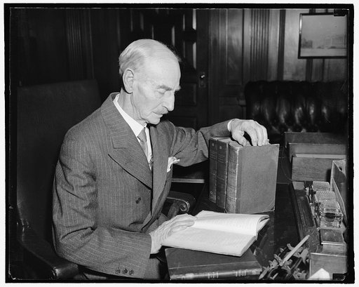 Librarian of Congress rounds out 40 years on job. Washington, D.C., April 6 Dr. Herbert Putnam is this week celebrating his 40th Anniversary as Librarian of Congress. Now 77, Dr. Putnam in theory became Librarian Emeritus last July 1, but since President Roosevelt has not yet appointed his successor