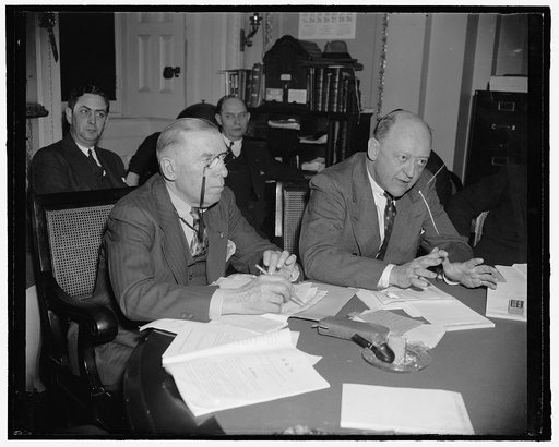 New York Representative. Washington, D.C., April 12. Rep. James W. Wadsworth, republican of New York, from a new informal picture made a few days ago. 4-12-39
