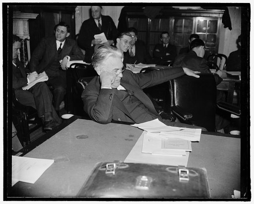 Minnesota Senator. Washington, D.C., April 13. A new informal picture of Senator Henrik Shipstead, Farmer-Labor member from Minnesota, 4-13-39