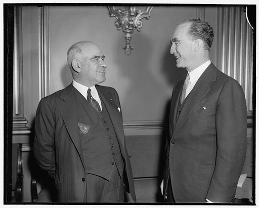 New York Governor and Attorney General meet at parole conference. Washington, D.C., April 17. Governor Herbert Lehman, of New York, and U.S. Attorney General Frank Murphy, met this morning at the National Parole Conference here. Gov. Lehman is one of five governors who attended the conference