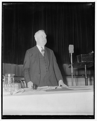 Noted newspaper editor of Emporia. Washington, D.C., April 26. A new informal photograph of William Allen White, former President of the American Association of Newspaper Editors, and well known publisher of the Emporia, Kansas, Gazette