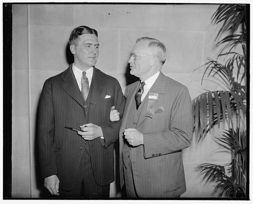 Probable new President of U.S. Chamber of Commerce. Washington, D.C., May 2. W. Gibson Jr., left, President of the Yale and Towne Manufacturing Co. of New York, is the leading candidate to succeed George H. Davis, right, as President of the Chamber of Commerce of the United States. If elected, Carey