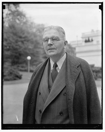 Pessimistic report. Washington, D.C., May 4. Governor John Moses of North Dakota, in a conference with President Roosevelt, presented a pessimistic report on unemployment and relief problems in North Dakota. Moses said his state was in a bad financial condition as a result of 10 years of crop failur