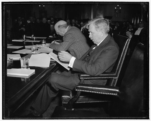 Columbia professor endorses Thomas Amendment. Washington, D.C., May 8. Dr. James T. Shotwell, Columbia University Professor, witness before the Senate Committee on Foreign Affairs, today endorsed the Thomas Amendment of the Neutrality Act which would permit designation of the aggressor nations and a