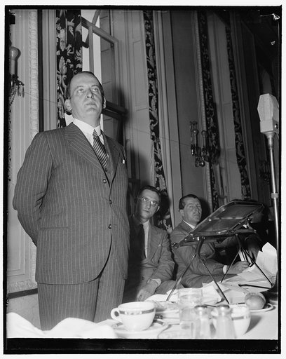 Polish Minister of Industry talks to press club. Washington, D.C., May 10. Antoni Roman, Polish Minister of Industry and Commerce, was a speaker today before the Washington Press Club. He told members, in an 'on the record' speech, that Poland is quite able to take care of itself. Left to right: Rom