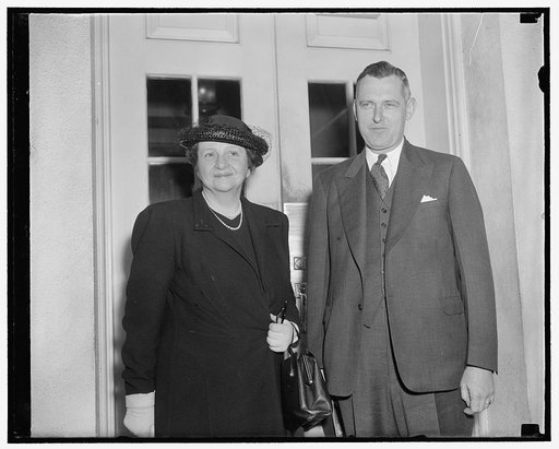 Confer with President Roosevelt. Washington, D.C., May 17. Secretary of Labor Frances Perkins and Dr. John R. Steelman, Chief of the mediation service, leaving the White House today after a conference with President Roosevelt. Secretary Perkins insisted that the Harlan, Kentucky, situation was not d