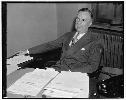 Special assistant to Secretary of Commerce. Washington, D.C., May 22. A new informal picture of Edward J. Noble, special assistant to Secretary of Commerce Harry Hopkins