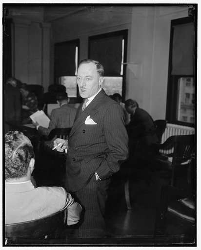Mystery' employee appears before S.E.C. Washington, D.C., May 24. Ben Greay, so-called 'mystery' employee of the Associated Gas and Electric Co., pictured as he arrived at the Securities and Exchange Commission today for questioning. Grey, who was on the utility's payroll at $5,000 a month for 11 mo