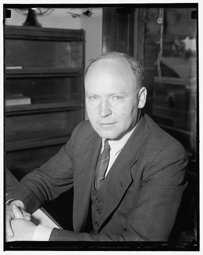 New aide to Uncle Sam's weather man. Washington, D.C., June 3. Prof. Carl G. A. Rossby, native of Sweden and internationally famous meteorologist, has just been named Assistant Chief for Research and Education of the United States Weather Bureau here. Noted for his advanced meteorological methods in