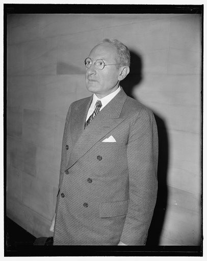 New York Board of Trade says 'nonsense' to charges on capital strike. Washington, D.C., June 3. M.L. Seidman, Chairman of the New York Board of Trade Tax Committee suggested a 10 point tax program to the House Ways and Means Committee. He brought out that business would lose its fear of striking out