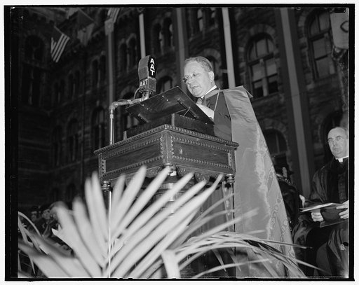 Message from pope read by apostolic delegate to Georgetown convocation. Washington, D.C., June 5. The most Reverend Amleto Giovanni Cicognani, Apostolic Delegate to the U.S. read a message today from Pope Pius XI to delegates to Georgetown University's sesquicentennial convocation in memory of the f