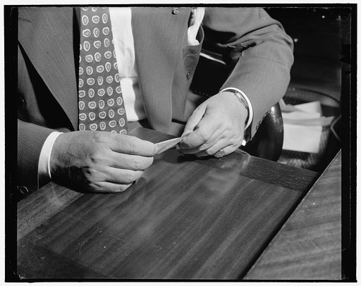 Hands of Sen. [...