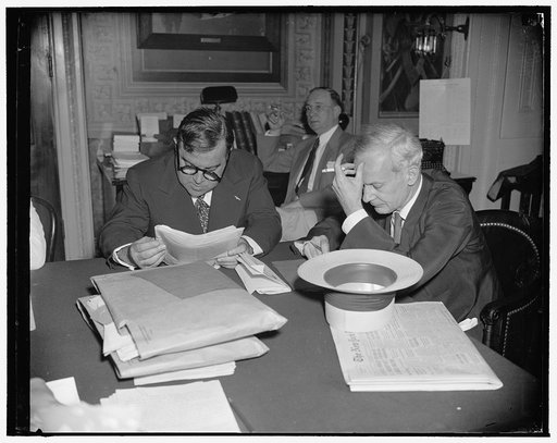 N.Y. Mayor asks remove restrictions placed on relief bill [...] Washington, D.C., June 22. Mayor Fiorello La Guardia of New York today asked the Senate Appropriations Subcommittee to remove restrictions placed on the $1,735,000,000 relief bill by the House. LaGuardia also gave his support to an amen