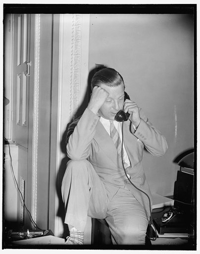 Battles a place for radio in press galleries of House and Senate. Washington, D.C., June 26. Fulton Lewis, Jr.--spelled with a small j-- who took up a challenge a few months ago to find a place for radio reporters in the press galleries of the Capitol. After being told that radio would never find a 
