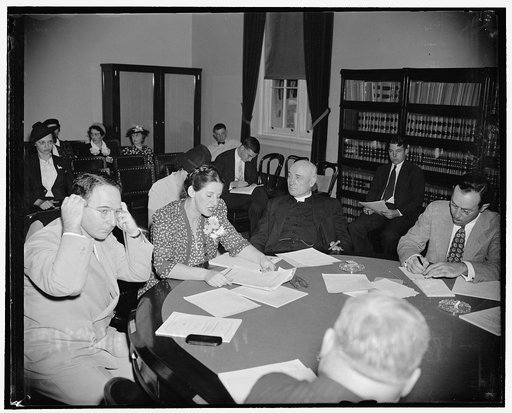 House Committee told AF of L is split on its own Wagner Act amendments. Washington, D.C., June 29. Mrs. Nina P. Collier, center, Chairman of the National League of Women Shoppers Legislative Committee, today told the House Labor Committee that A.F. of L. is split on its own Wagner Act amendments. Ou
