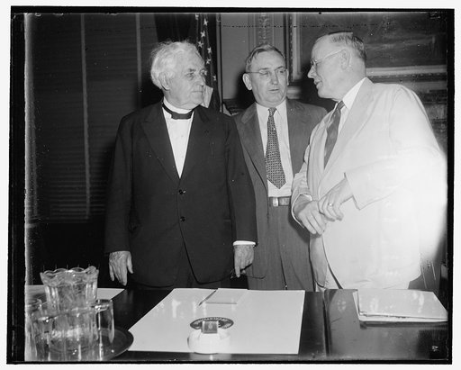 103 union presidents meet with Green to urge Congress to change WPA wage-hour rates. Washington, D.C., July 12. Leaders of the American Federation of Labor's national and international unions met today to plan methods of persuading Congress to restore old wage and hour rates of pay for WPA workers w