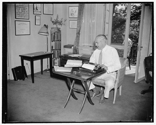 Michigan Senator keeps in writing trim. Washington, D.C., July 17. A newspaper editor before he came to Congress, Senator Arthur H. Vandenberg, Republican of Michigan, still keeps his hand in by occasionally writing stories for the hometown paper