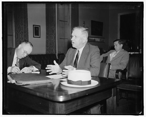 Ickes asks for full control of Bonneville Dan project. Washington, D.C., July 18. In an appearance before the House Rivers and Harbors Committee today, Secretary of Interior Harold Ickes asked congress to give him full control over the Bonneville Dam project in Oregon. He said he favored a bill intr