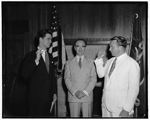 Frank Murphy, center