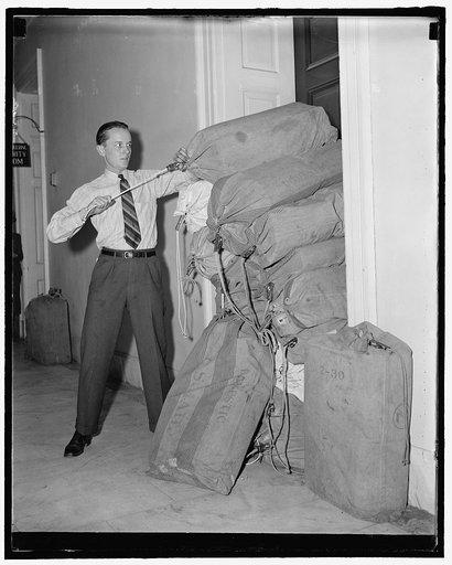 Protests on neutrality changes pour in to Republican members of the House. Washington D.C. Sept 25---officials at the house minority room in the Capitol said today they had received more protests against changes in the neutrality act than on the proposed enlargement of the supreme court in 1937. Geo