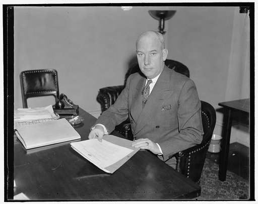 Washington, D.C., Nov. 11. A new informal picture of Edmund M. Toland, Counsel for the Special House Committee now investigating the National Labor Relations Board