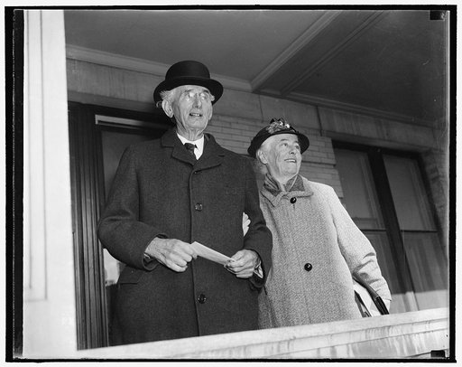 Retired Supreme Court Justice celebrates 83rd birthday. Washington, D.C., Nov. 13. Celebrating his 83rd birthday today, retired U.S. Supreme Court Justice Louis D. Brandeis is pictured with Mrs. Brandeis leaving their home for the usual morning stroll