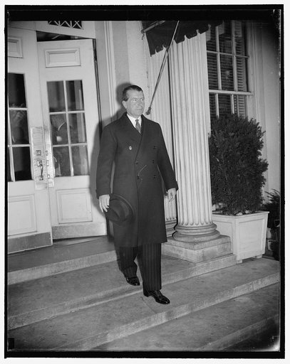 Polish Ambassador thanks president for U.S. aid. Washington, D.C., Nov. 16. Count Jerzy Potocki, Ambassador of the government of defeated Poland, leaving the White House today after thanking President Roosevelt for the assistance America extended to his country