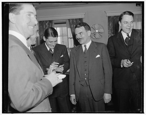 Dewey holds press conference. Washington, D.C., Dec. 9. Thomas E. Dewey told reporters today that 'there is a bottom to every well' and the next President 'can balance the budget because he's got to balance it.' He added, ' On the basis of past records, a New Deal President would not balance the bud