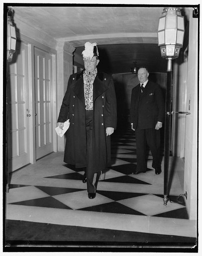 Britain's Ambassador to the U.S. leaves for White House reception. Washington, D.C., Dec. 14. The British Ambassador to the United States, Philip Kerr, Marquess of Lothian, photographed tonight as he left the British Embassy here to attend the Diplomatic reception at the White House