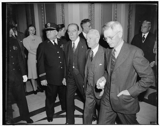 Diplomats arrive at Capitol to hear President Roosevelt's address. Washington, D.C., Jan. 3. Wilhelm Munthe de Morganstierne, Norwegian Minister, left, and Kjalmar Procope, Minister from Finland, arriving at the Capitol today where they heard President Roosevelt address the Joint Session of Congress