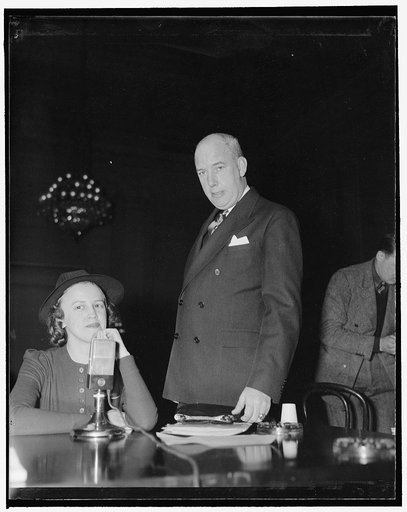 NLRB Investigating Committee looks into American Radiator case decision by Board. Washington, D.C., Jan. 8. Miss Anne Freeling, NLRB review attorney, who drafted the Board's final decision in the American Radiator case, was questioned today by the Smith Committee Investigating the NLRB as to reasons