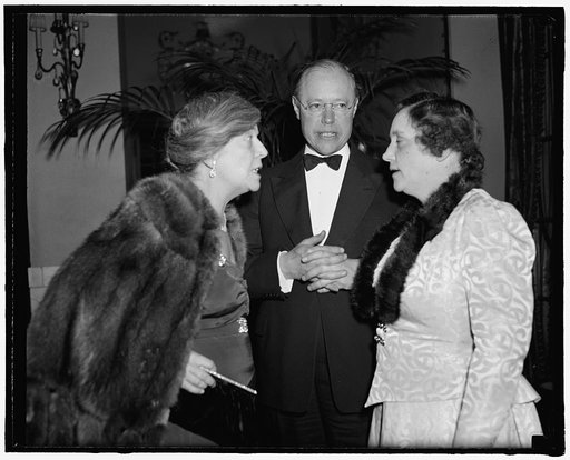 Children of U.S. Presidents make good in GOP politics. Washington, D.C., Feb.. 16 Photographed together last night at a party given by Sen. and Mrs. Robert Taft for visiting GOP committeemen are two children of former presidents: Alice Roosevelt Longworth, widow of the former Speaker of the House an