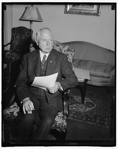 President of German Red Cross in Washington for a visit. Washington, D.C., March 14. His Royal Highness, the Duke of Eduard of Saxe Coburg and Gotha, president of the German Red Cross, photographed on his arrival in Washington for a visit today, 3-14-40