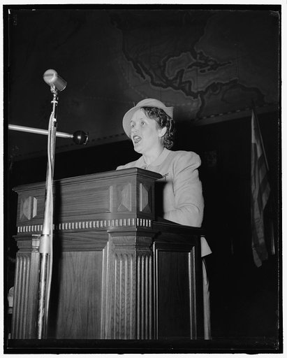 Woman flyer speaks before National Aviation Forum. Washington, D.C., May 27. Ruth Nichols, famous aviatrix, was a speaker today before the National Aviation Forum. 'Woman's place in aviation' was the text of her talk