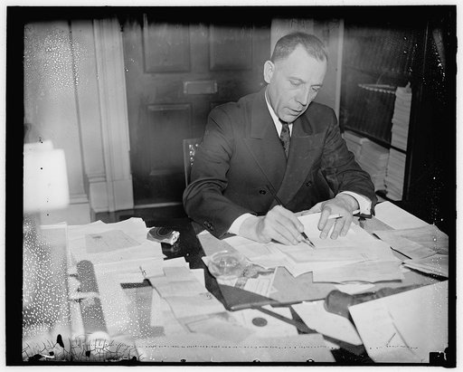 New secretary of Federal Communications Commission. Washington, D.C., April 29. Thomas J. Slowie, of Iowa, has been named to the much sought-after post of secretary of Federal Communications Commission. Slowie succeeds Herbert L. Pettey, who resigned sometime ago to direct a New York radio station. 