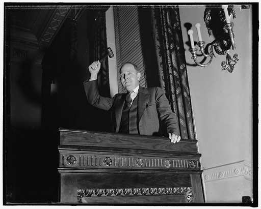 Head of nations make-believe government. Washington, D.C., Nov. 27. Gore Hinzie, secretary to Rep. Nat Patton of Texas, has recently been elected speaker of the little congress of the United States. One thousand Congressional employees from his organization which meets every Tuesday night while Cong