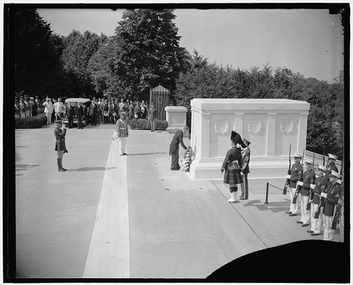 King George VI of Great Britain laying wreath on Tomb of Unknown Soldier, during his royal visit to Washington, D.C.