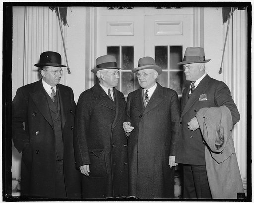 President and A.F. of L. leaders discuss wage-hour legislation. Washington, D.C., March 16. Following a conference between President Roosevelt and leaders of the American Federation of Labor on wage-hour legislation today, AF of L President William Green announced that there was not a great deal of 
