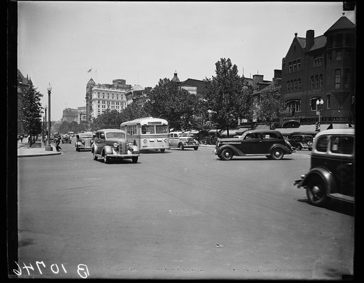 Traffic scenes in Wash. D.C. Traffic scene Wash. D.C., 7/20/36