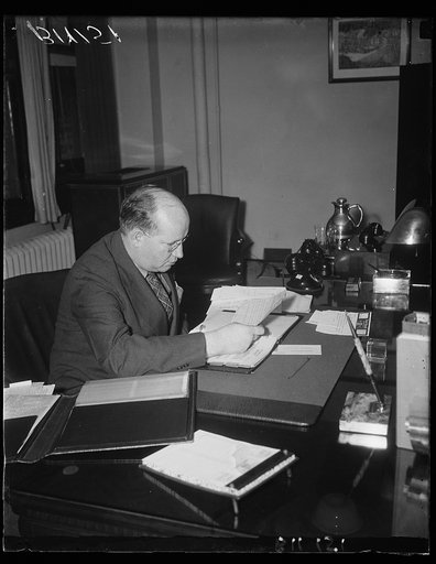 New Acting Chief of the NEC, Washington, D.C., September 10. A new and unpublished picture of Eugene Leggett, former Executive Assistant of the National Emergency Council, now Acting Executive Director of the NEC, aappointed on the first of this month. Mr. Leggett has been connected with the Council