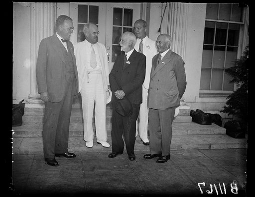 World power conferees visit Roosevelt, Washington, D.C., September 11. A group of delegates of the World Power Conference photographed outside the White House after they had paid a visit to President Roosevelt. From the left: F. L. Carlisle, Chairman of the Board of Consolidated Edison Co., of N.Y.;