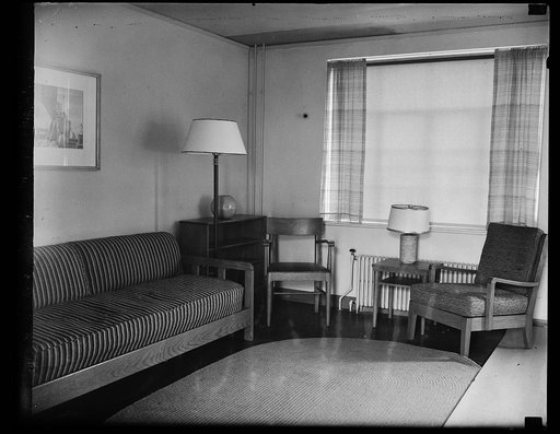 First unit completed in resettlement low-rent housing project, Berwyn Heights, MD. Sept. 30. The first living unit of Greenbelt, the Resettlement Administration's planned city here, built to show what can be done in the low-rent housing field is now completed and ready for occupancy. This picture sh
