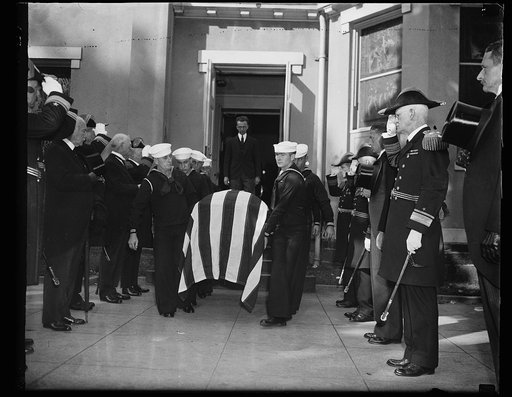 Final services for Admiral Sims, Washington, D.C. Oct. 1.The body of Admiral William Sowden Sims is borne by bluejackets from St. John's Church here following final funeral services after which the cortage moved to Arlington Natioonal Cemetery for interment. Members of the diplomatic corps and high 