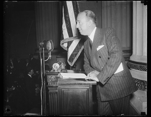 Washington, D.C. Oct. 7. Powell Crosley, Jr., of the Crosley Corp. of Cincinatti, Ohio, as he appeared before the Federal Communications Commission today to defend the use of high-powered broadcasting stations. Station WLW operated on 500 kilowatts, the highest in the country