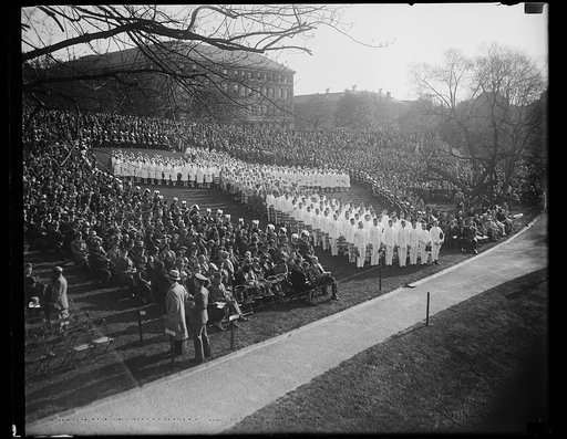 Easter sunrise services at Walter Reed Hospital in Washington. Scene at Walter Reed Hospital [...] Easter Sunday, at the Sunrise services. Nurses and orderlies at the hospital formed this human cross
